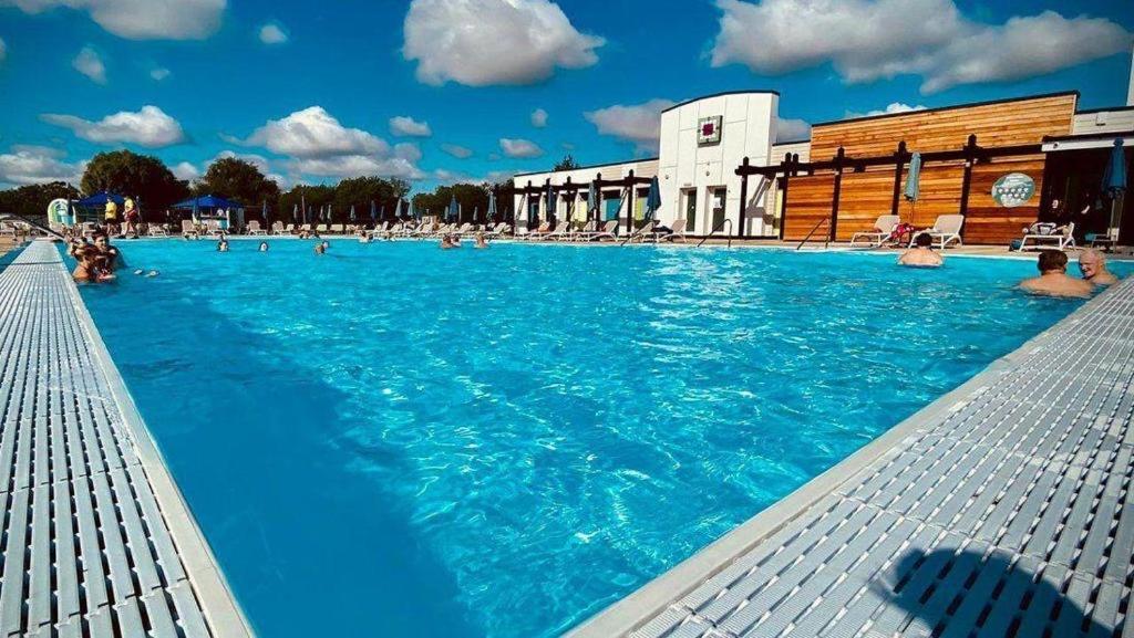 Luamar Holidays- Tattershall Lakes - Lancaster Crescent Hotell Eksteriør bilde